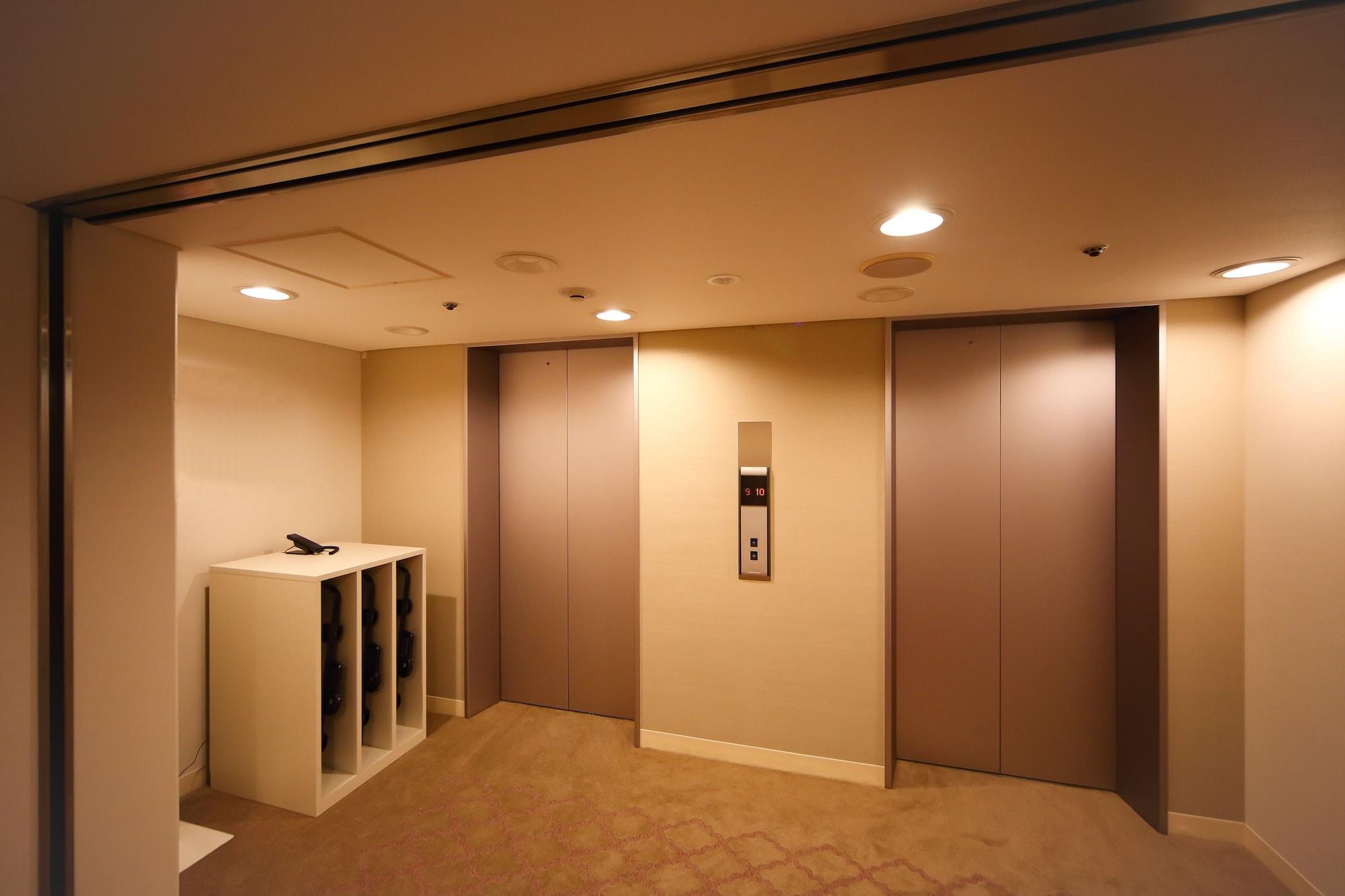 Kobe Sannomiya Tokyu REI Hotel Eksteriør billede